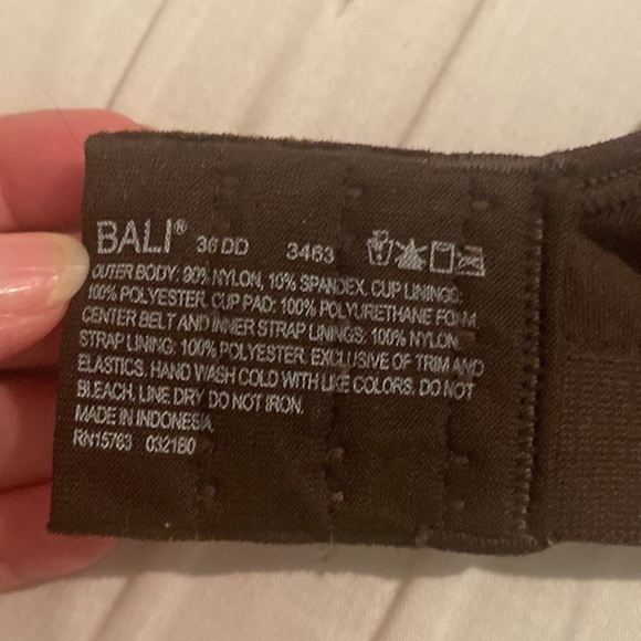 Bali Stretch comfort bra without underwire and built in padding - Picture 5 of 6